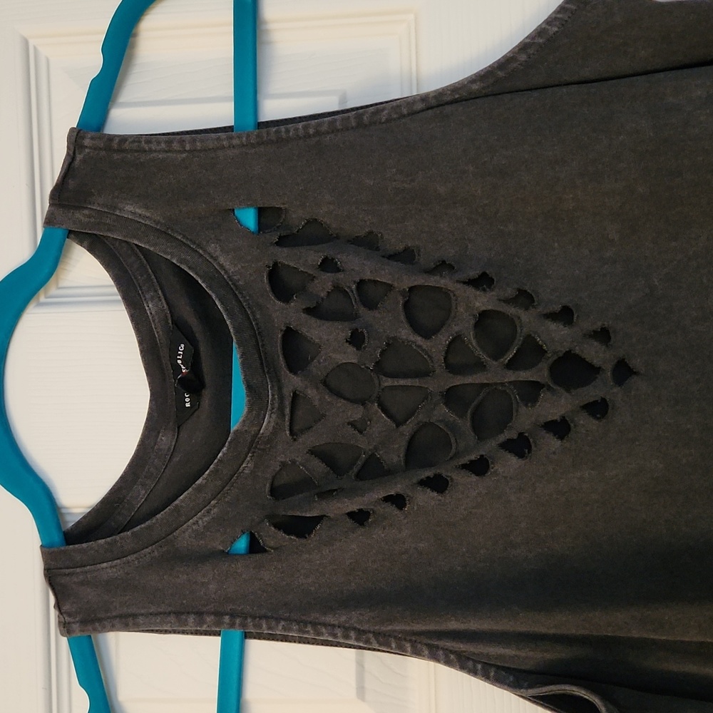 Cut Out Distressed Tank